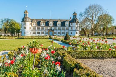 Schloss Neuhaus im April 2020 | Bärbel Hertrampf